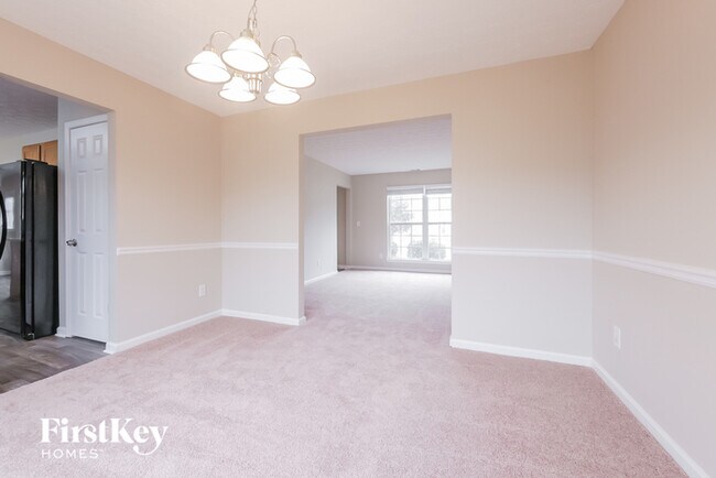 Building Photo - 1758 Bennett Dr