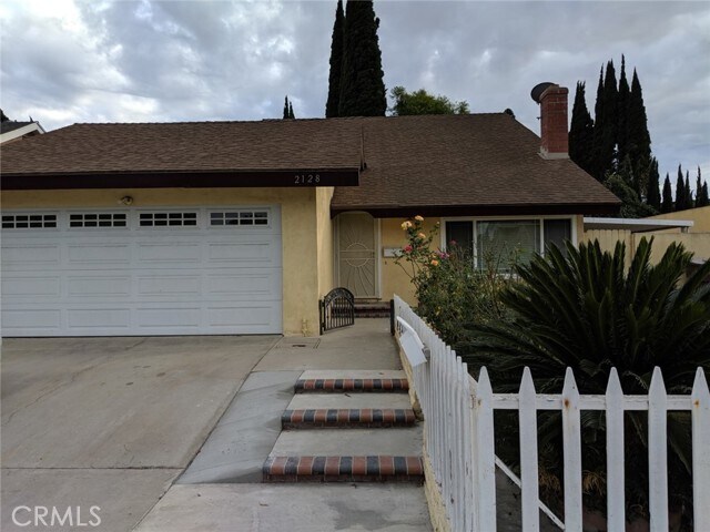 Primary Photo - 2128 W Chalet Ave