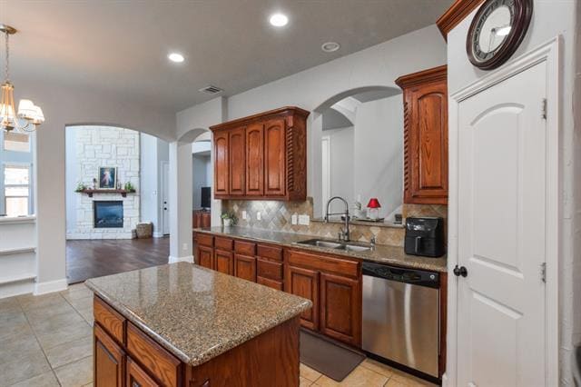 Foto del edificio - 9750 Candlewood Dr