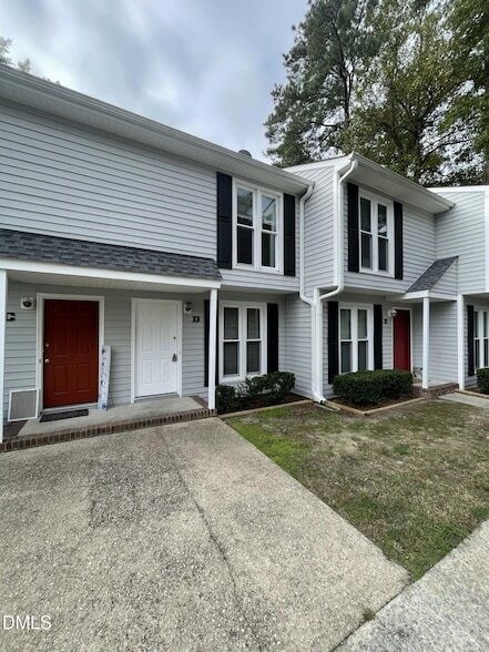 Building Photo - 212 S Hollybrook Rd