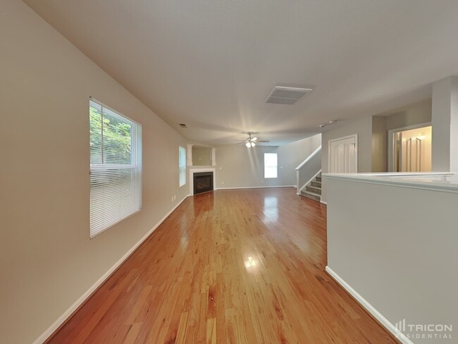 Foto del edificio - 7029 Sunman Rd