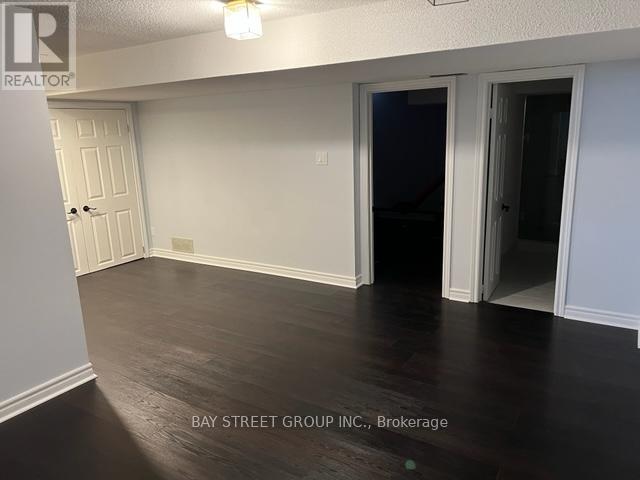 Building Photo - 138 Valleymede Dr