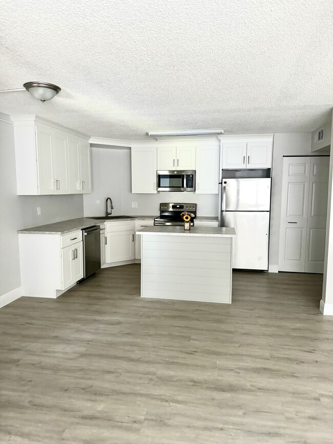 Building Photo - 8207 Sun Spring Cir