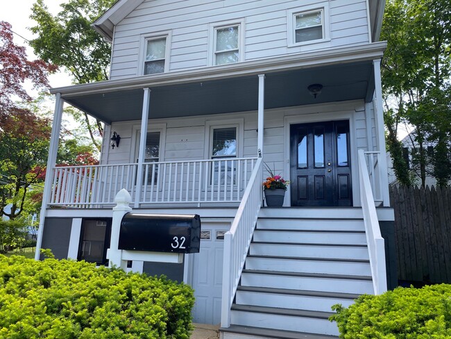 Building Photo - 32 Mead Ave