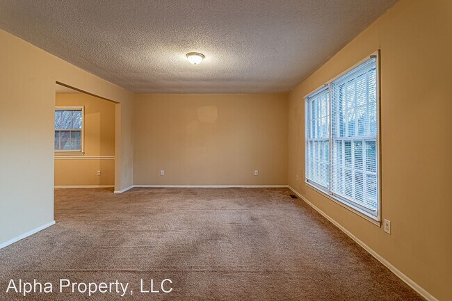 Building Photo - 3 br, 2 bath House - 128 Saturn Lane