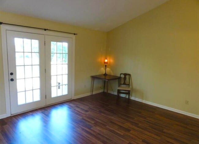 Foto del edificio - 3521 Buckhorn Dr