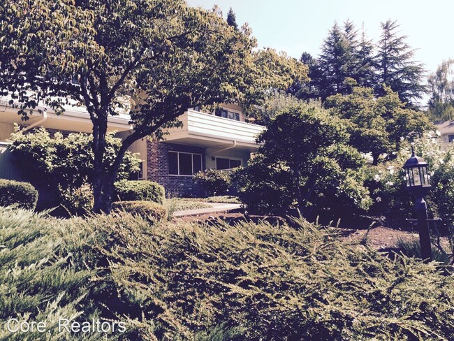 Building Photo - 2 br, 1 bath House - 2539 SW Beaverton-Hil...