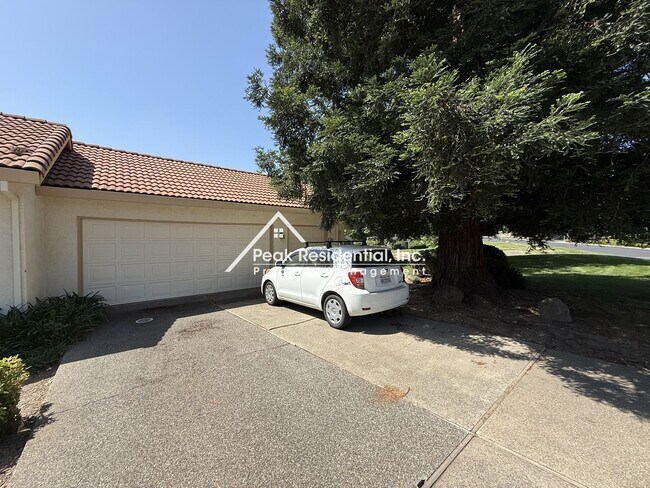 Foto del edificio - Rancho Murieta 3bd/2ba Duplex with 2 Car Garage