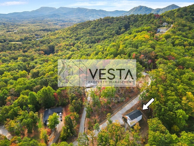 Building Photo - 430 Hague Dr