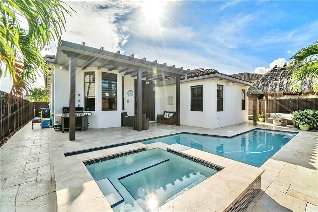 Foto principal - 1920 SW 154th Ave