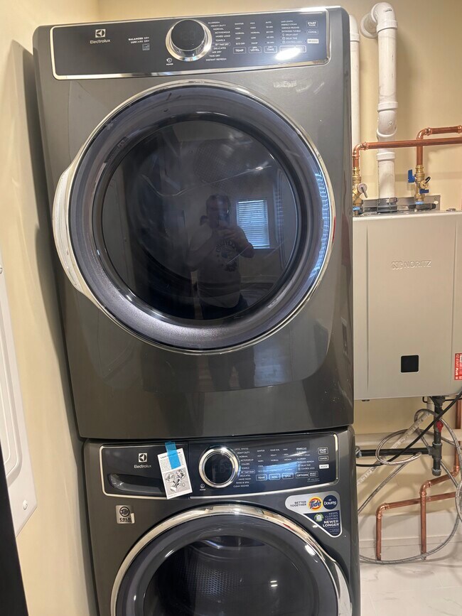 Foto del edificio - 2188 W 31st St