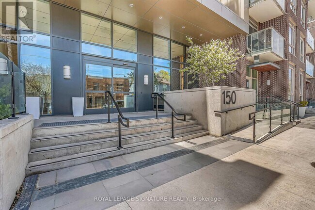 Photo du bâtiment - 150 Logan Ave