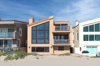 Building Photo - 3265 Ocean Dr