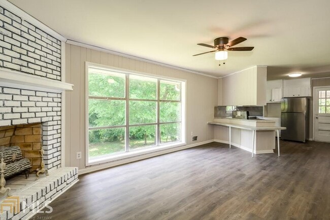 Building Photo - 2619 Colonial Dr