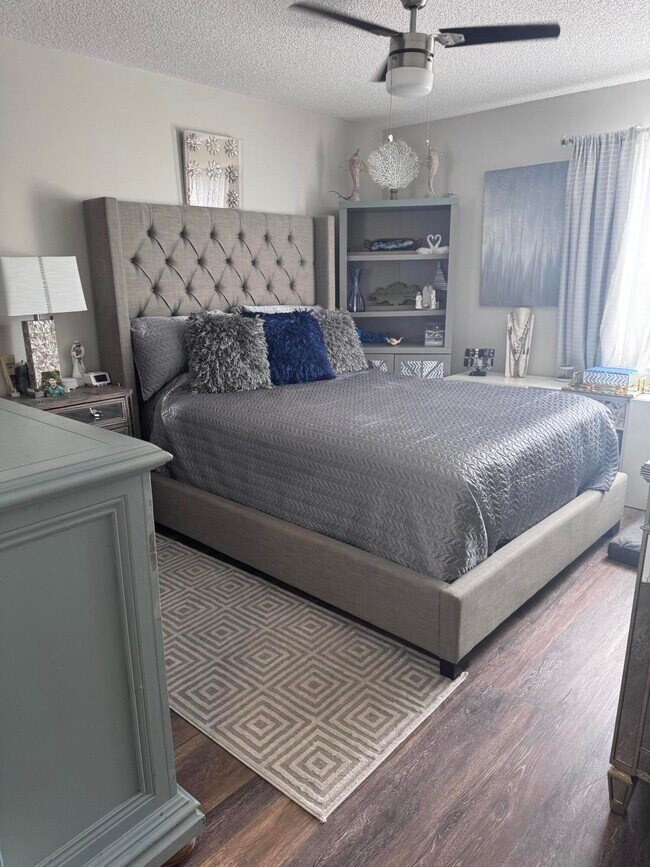 Foto del edificio - 390 Saxony Way