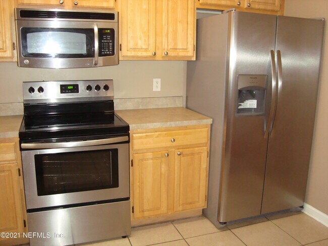 Building Photo - 3750 Silver Bluff Blvd