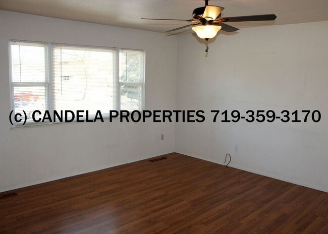 Building Photo - 6055 Del Rey Dr