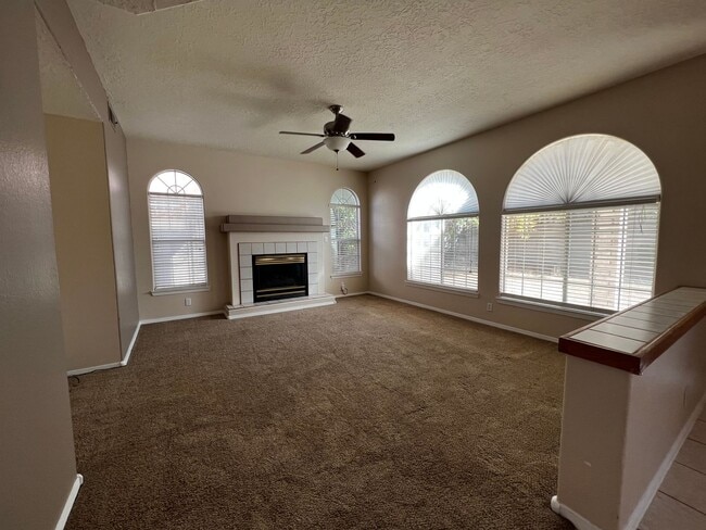 Building Photo - 8716 Ashton Pl NE