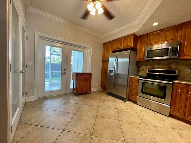 Foto del edificio - 926 Kokomo Key Ln