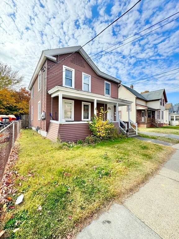 Building Photo - 28 Maple St