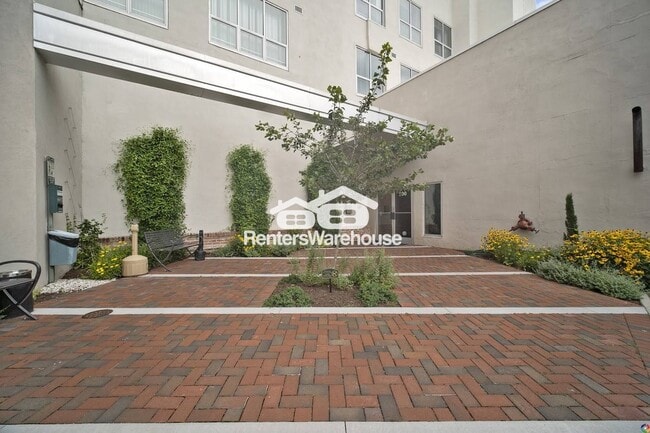 Building Photo - 500 Granby St