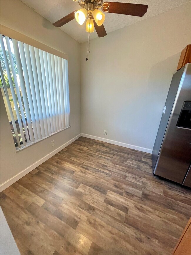 Foto del edificio - 5512 N Park Rd