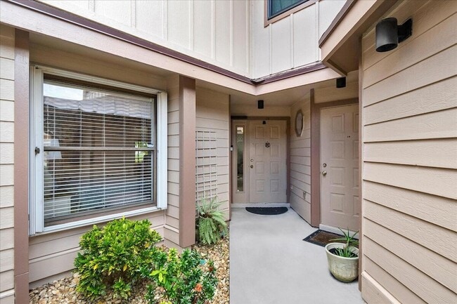 Photo - 400 Crosswinds Dr Townhome