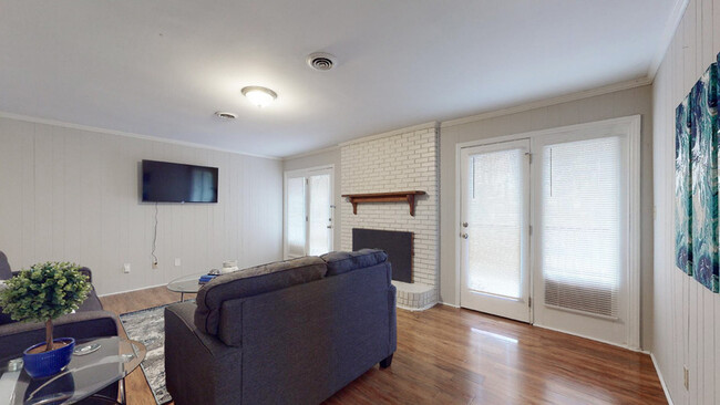 Foto del edificio - 4101 Easthaven Drive