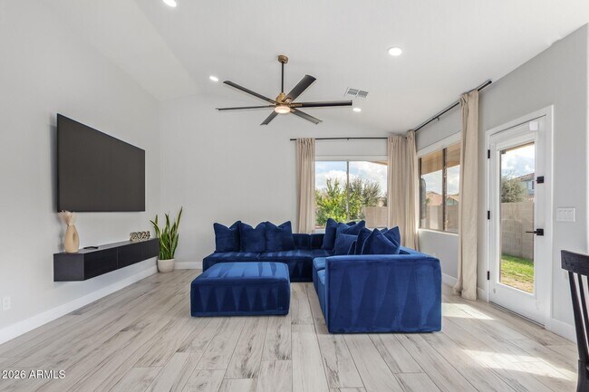 Foto del edificio - 16019 W Linden St