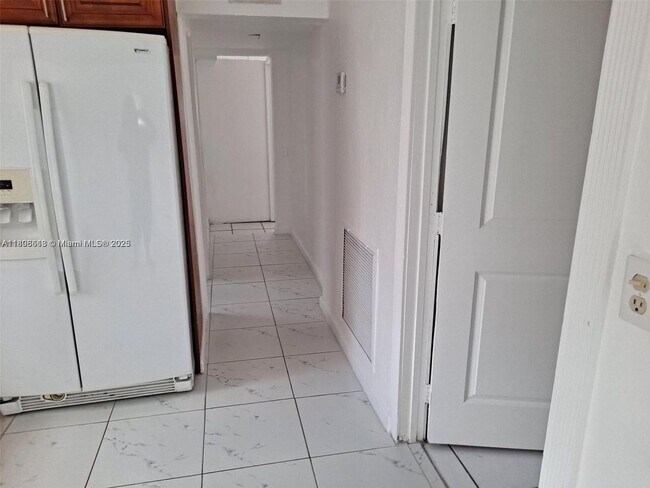 Foto del edificio - 3708 SW 58th Ave