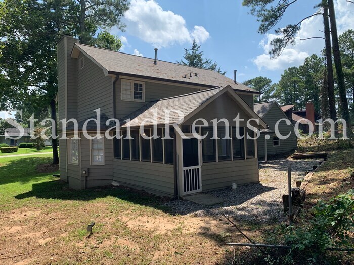 Building Photo - 622 Hickory Hollow Ln