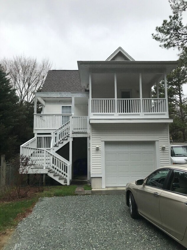 Primary Photo - 1 bedroom 1 bath with study