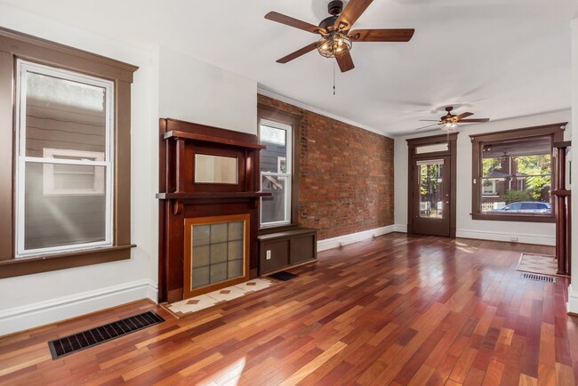 Foto del edificio - 254 Thurman Ave