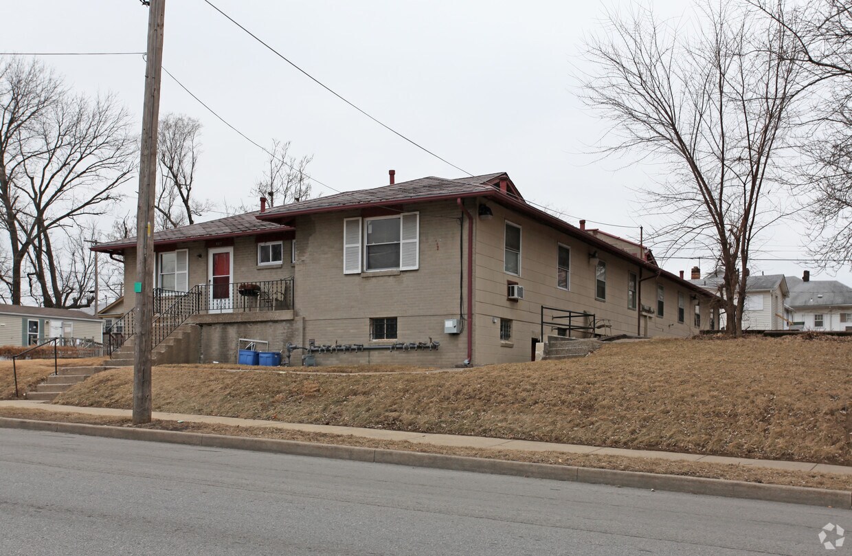 Building Photo - 3100-3110 Kensington Ave
