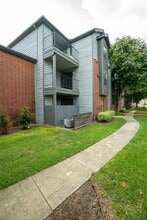 Building Photo - 1400 Clarewood Dr