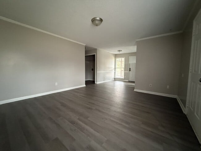 Building Photo - 4414 Bonnell Dr NW