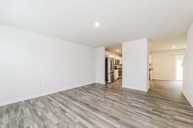 Foto del edificio - 749 Oak Bend Dr