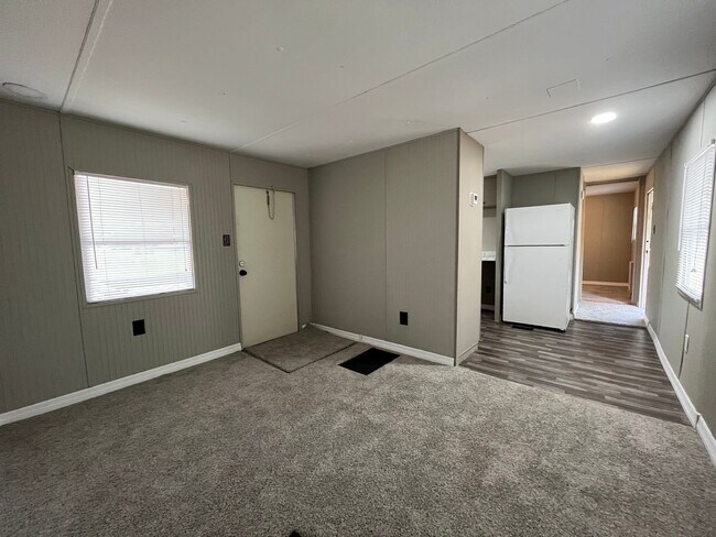Foto del edificio - 2/1 Super Cute Newly Remodeled