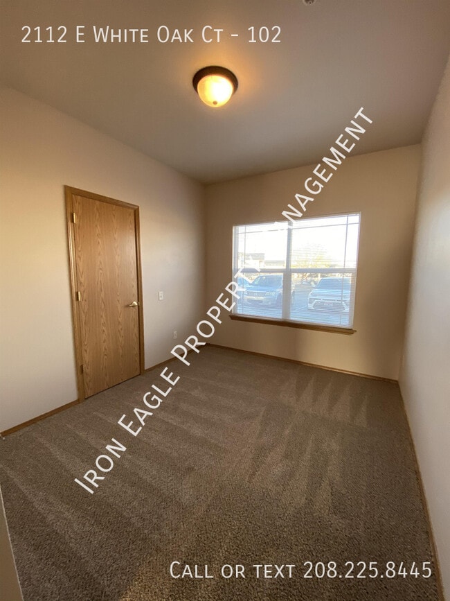 Foto del edificio - 2112 E White Oak Ct