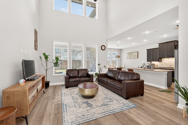 Foto del edificio - 6638 Albany Forest Ct
