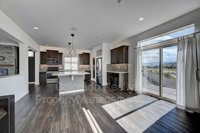 Foto del edificio - 6024 Callan Dr