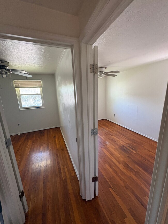 Foto del edificio - 1317 Barnett Rd