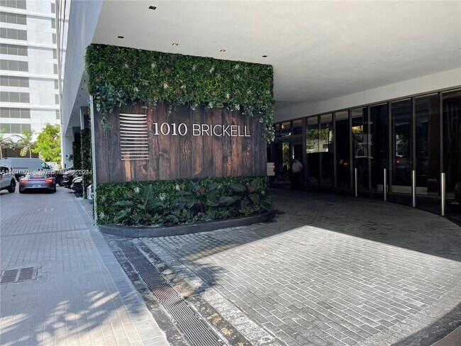 Building Photo - 1010 Brickell Ave