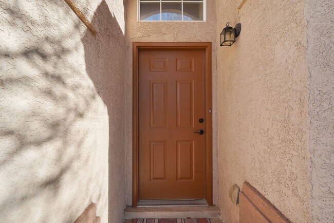 Foto del edificio - House For Rent | 4-Bed 2-Bath | 2-Car Garage | Rio Rancho SE | Large Backyard |