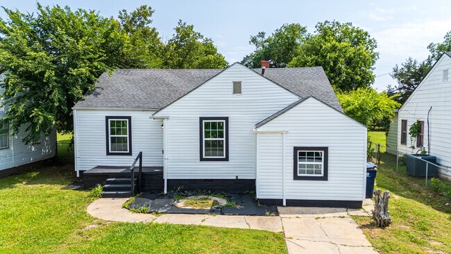 Building Photo - 3 Bedroom Rent to Own Home Available!