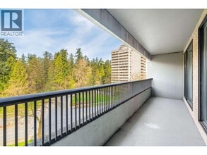Building Photo - 6595 Willingdon Ave