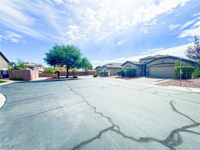 Foto del edificio - 10035 Claverton Ct