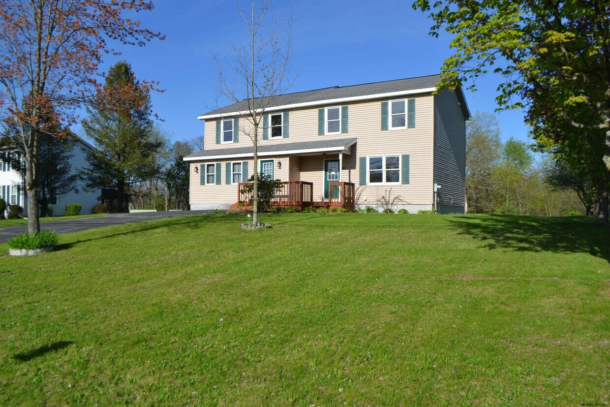 Primary Photo - 60 Colonial Rd