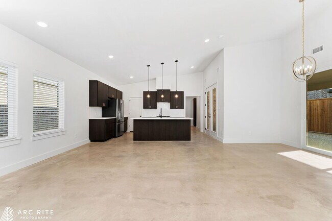 Foto del edificio - 4521 22nd Pl