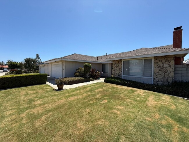 Building Photo - Costal Living - Pride of Ownership Neighbo...